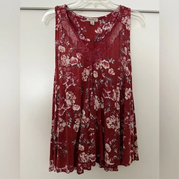 Lucky Brand Red Floral Lace Sleeveless top Size M - Picture 1 of 9